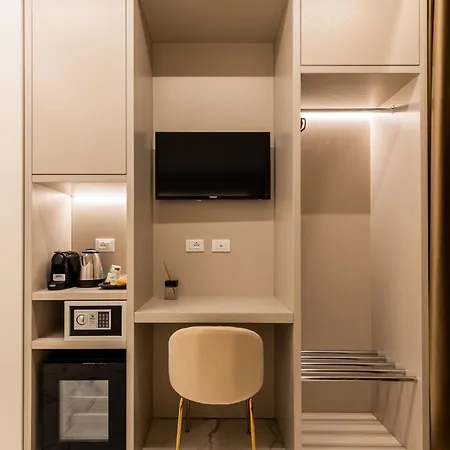 1 Guest house *