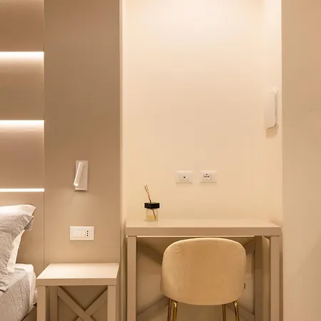 1 Guest house *